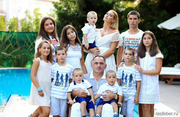 Секреты молодости от жены главы Владикавказа, которая родила 10 детей