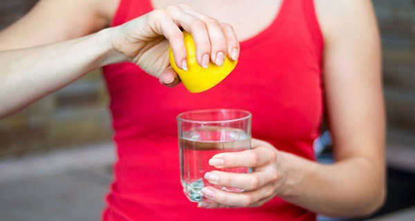 Лимонная водная: ошибка, которую миллионы людей совершают каждое утро