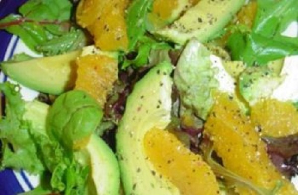 Фруктовый салат с авокадо и медом