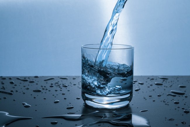 Вот, сколько воды нужно вашему организму, чтобы похудеть